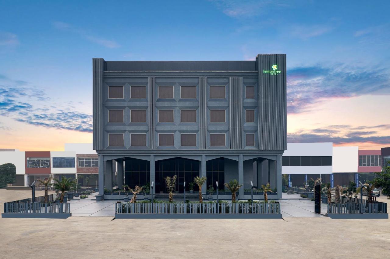 Lemon Tree Hotel, Hisār Eksteriør bilde