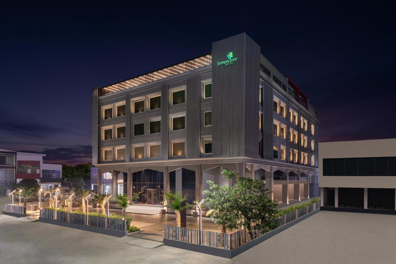 Lemon Tree Hotel, Hisār Eksteriør bilde